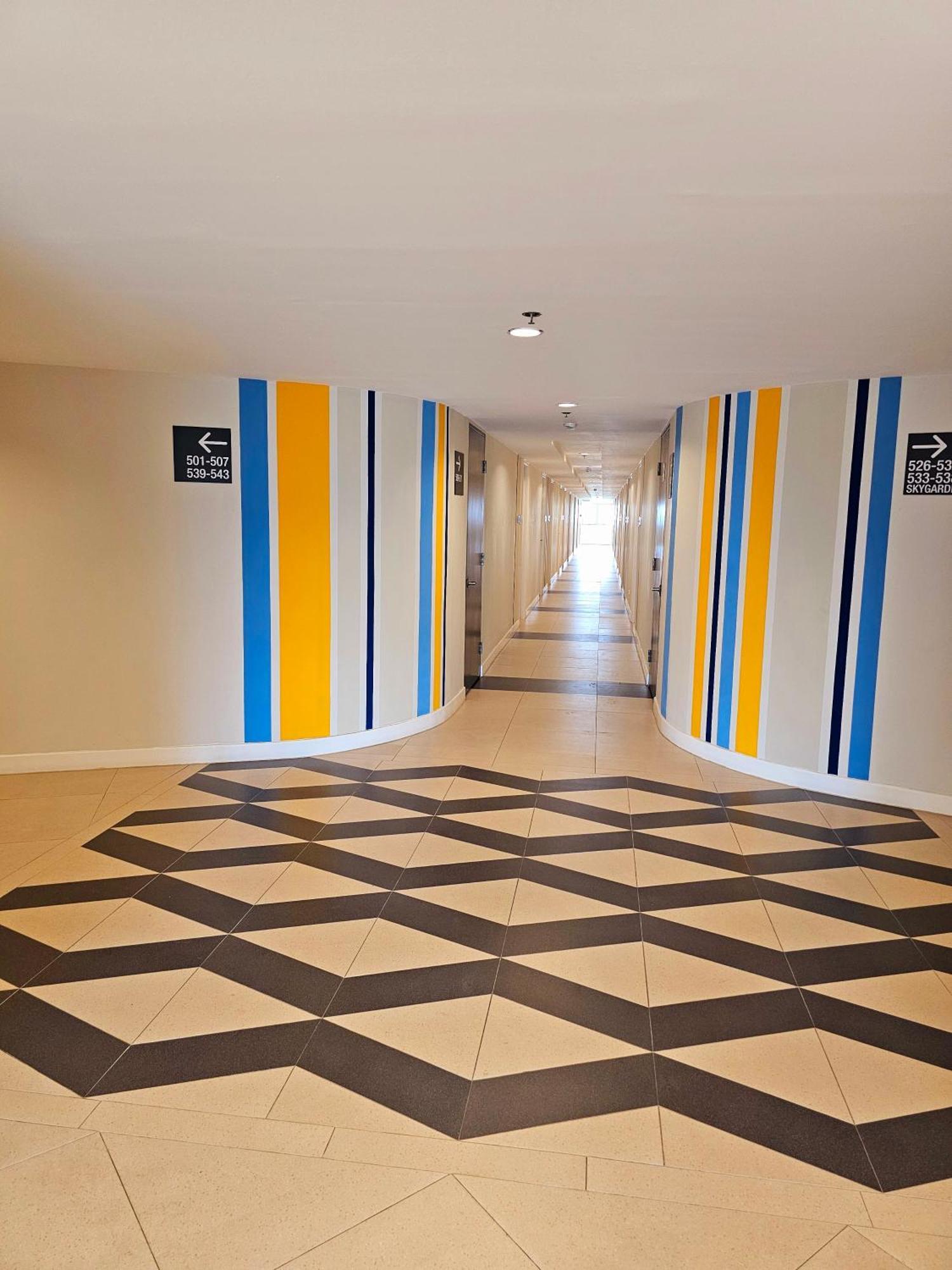 Acellyne'S Suites At The Residences At Commonwealth By Century เกซอนซิตี้ ภายนอก รูปภาพ