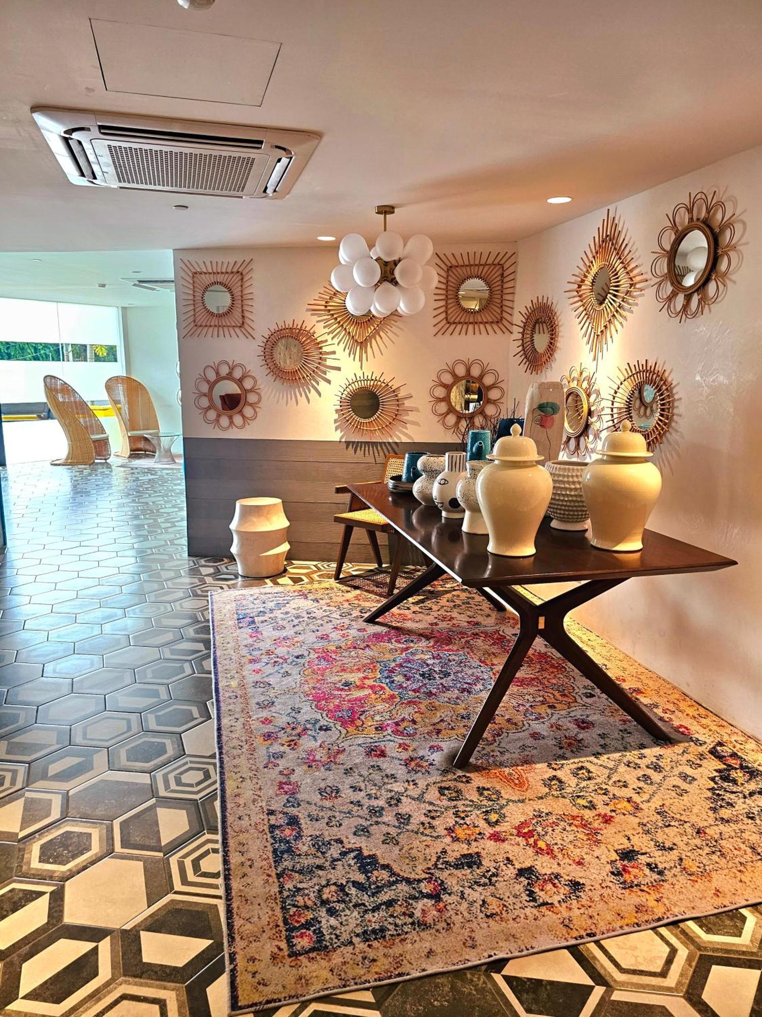 Acellyne'S Suites At The Residences At Commonwealth By Century เกซอนซิตี้ ภายนอก รูปภาพ