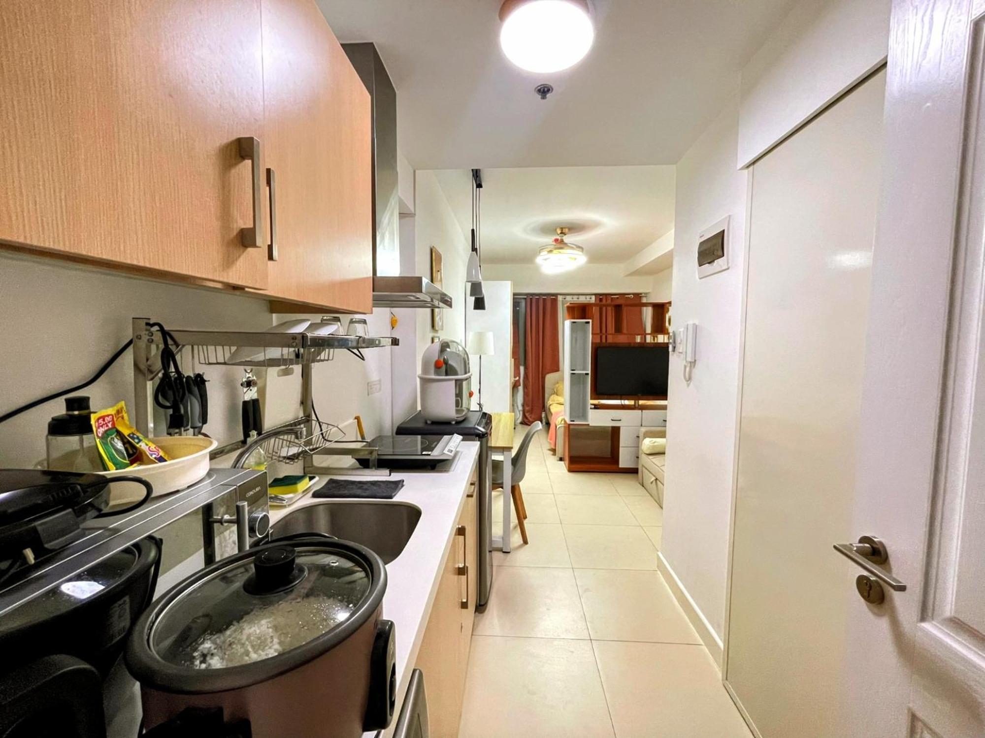 Acellyne'S Suites At The Residences At Commonwealth By Century เกซอนซิตี้ ห้อง รูปภาพ