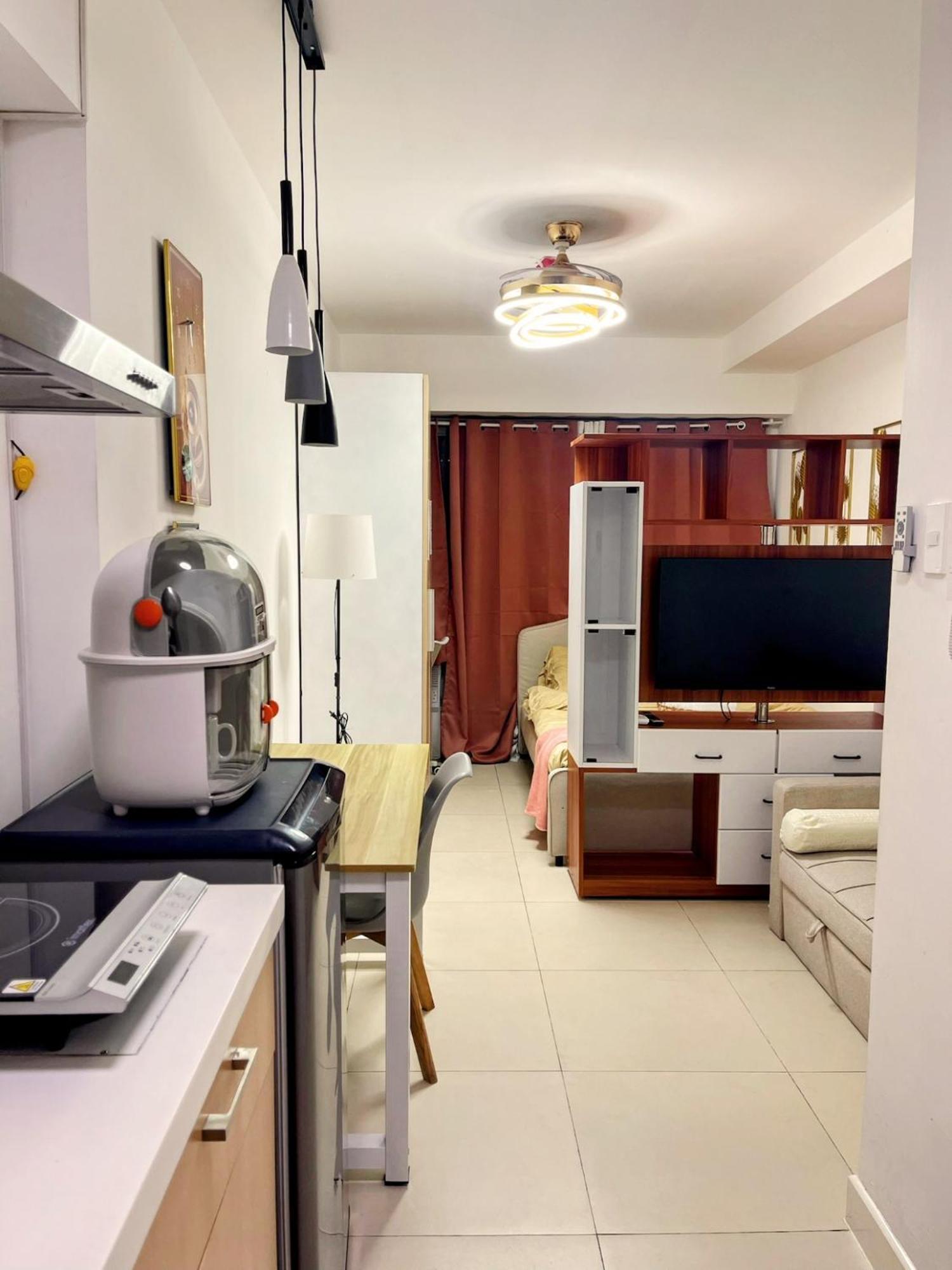 Acellyne'S Suites At The Residences At Commonwealth By Century เกซอนซิตี้ ห้อง รูปภาพ
